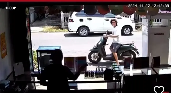 Minta Isi Gopay, Pria Ini Malah Kabur Tanpa Membayar