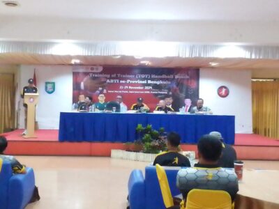 Dispora Provinsi Bengkulu Beri Pembekalan dan Pelatihan Kepada Pelatih Bola Tangan