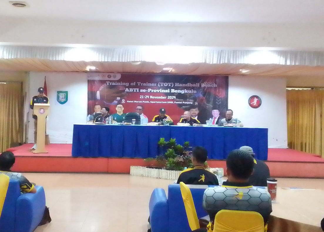 Dispora Provinsi Bengkulu Beri Pembekalan dan Pelatihan Kepada Pelatih Bola Tangan