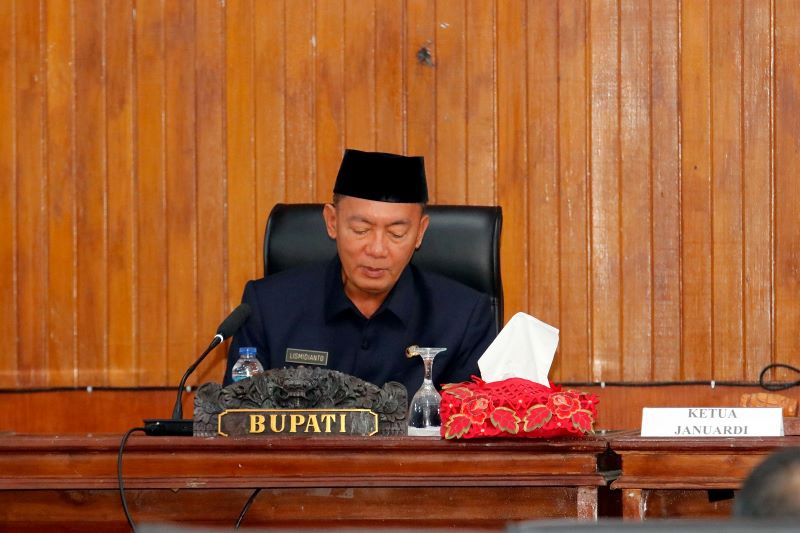 Bupati Kaur Sampaikan Nota Pengantar Raperda APBD 2025 Dalam Rapat Paripurna DPRD Kabupaten Kaur
