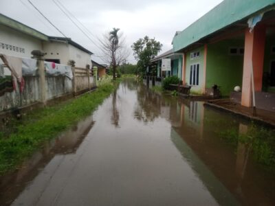 Hati-hati! Jangan Lama-lama Terendam Air Banjir, Ini Dampaknya