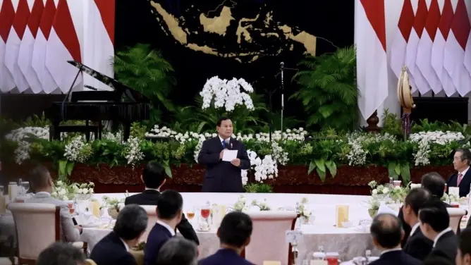 Presiden Prabowo Subianto menyampaikan sambutan pembukanya pada jamuan makan siang bersama delegasi JAPINDA dan JJC di Istana Negara, Jakarta Pusat, Jumat (06/12/2024). Foto: BPMI Setpres/Muchlis Jr