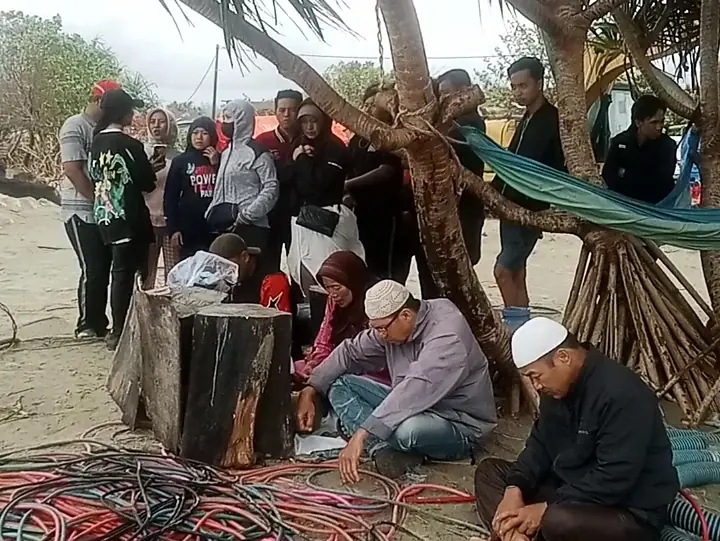 Keluarga Gelar Doa Bersama di Lokasi Andika Tenggelam