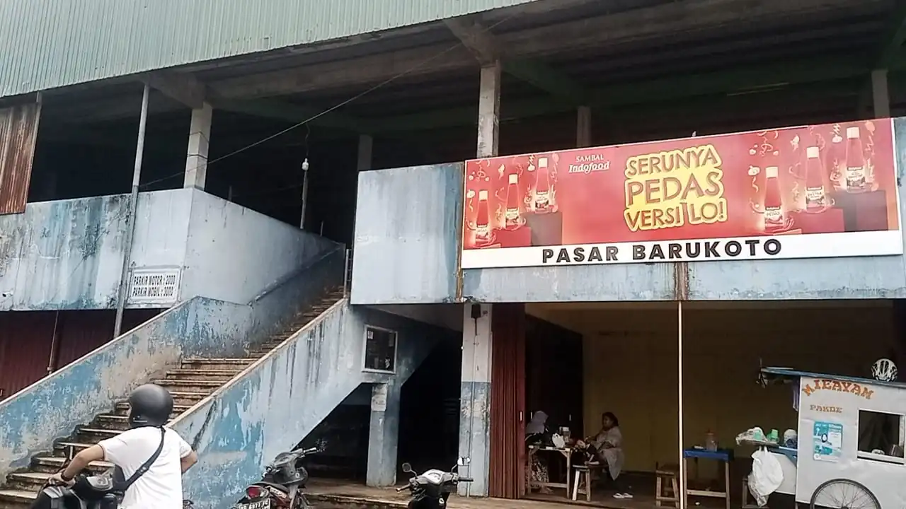 Mengintip Suramnya Pasar Barukoto, Janji Helmi Hasan yang Tak Kunjung Terwujud
