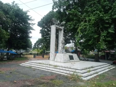 Taman Tugu Remaja Semakin Tak Terurus