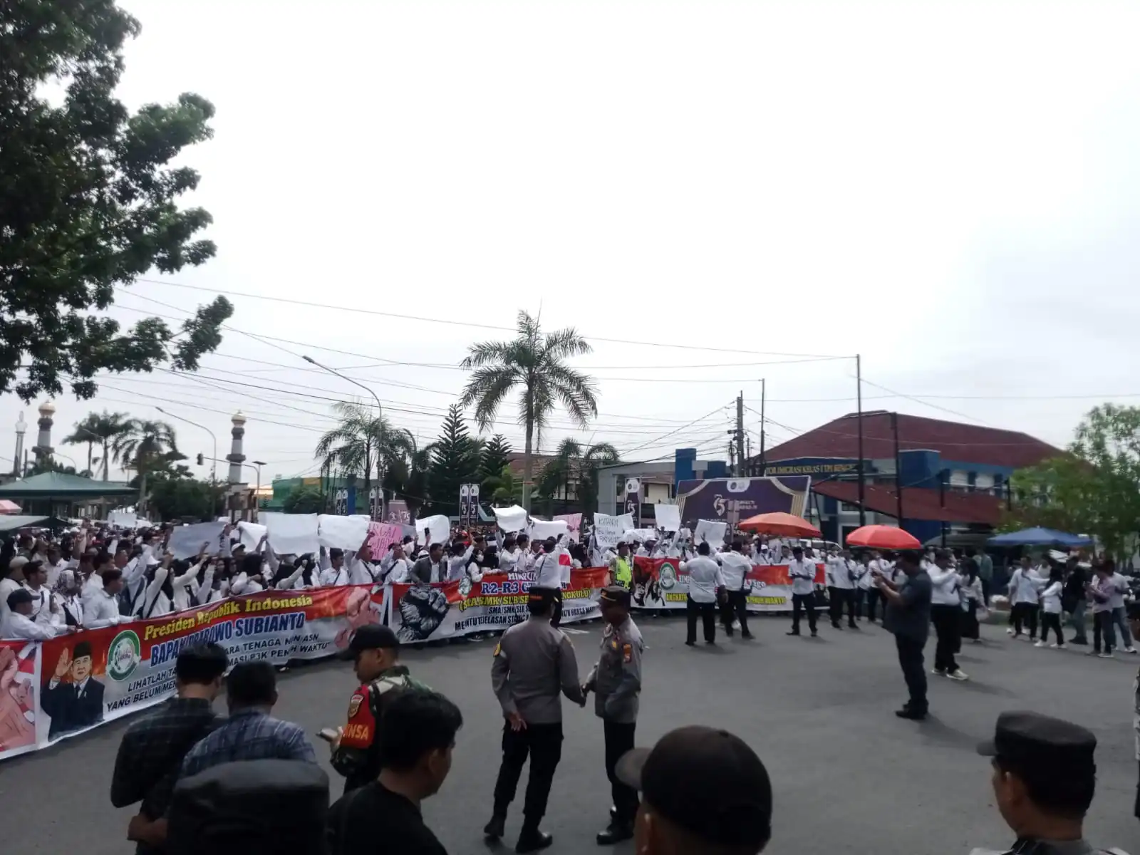 Ratusan Tenaga Honorer di Bengkulu Tuntut Pengangkatan ke P3K