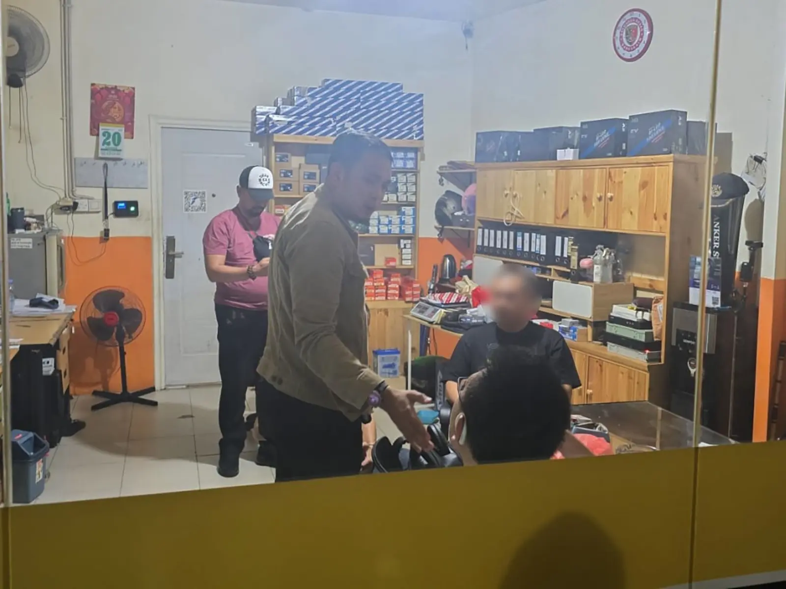 WN Tiongkok diamankan petugas Imigrasi