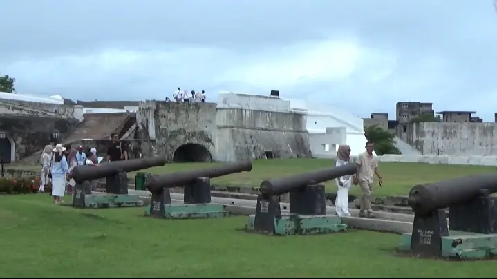 Benteng Marlborough Bengkulu Dibanjiri Wisatawan, Liburan Seru Sambil Menjelajah Sejarah