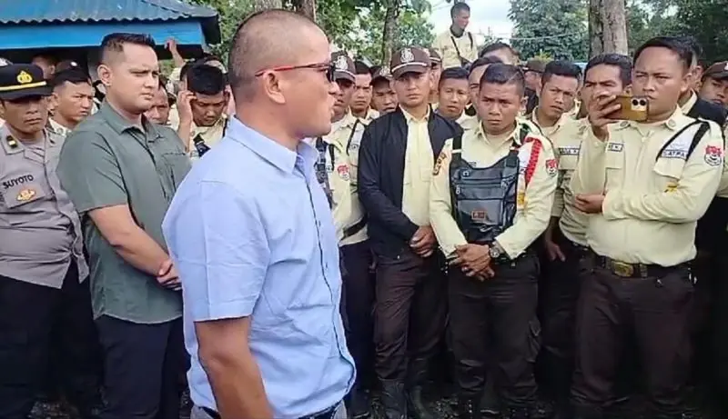 Ratusan Satpam PT Anandhita Wita Satya Tuntut Gaji Mereka yang Belum Dibayar