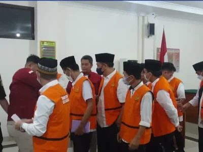 10 Terdakwa Sidang Perdana Dugaan Korupsi Pembangunan Puskeswan Dinas Pertanian Benteng