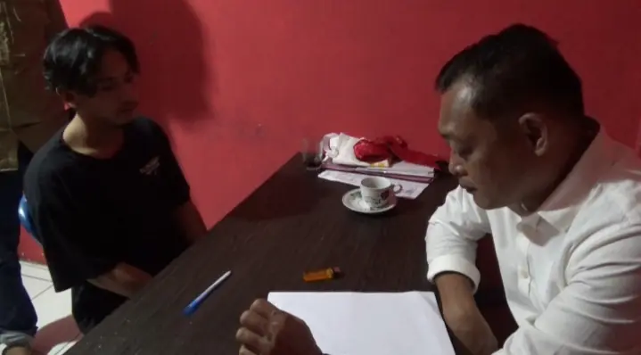 Hanya Perkara Motor, Anak Kandung Tega Pukul Ayah Pakai Double Stik