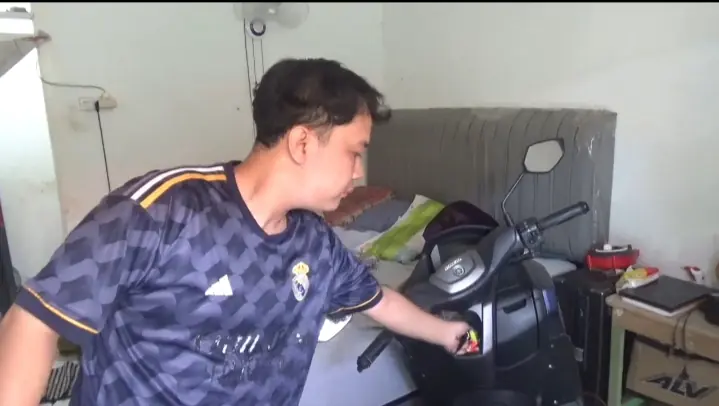 Baru Lunas, Motor Pria Ini Digasak Pencuri