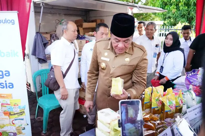 Kegiatan ini dibuka secara resmi oleh Pelaksana Tugas (Plt) Gubernur Bengkulu, Rosjonsyah, pada Selasa pagi (18/2) di halaman Gedung Dekranasda Bengkulu.