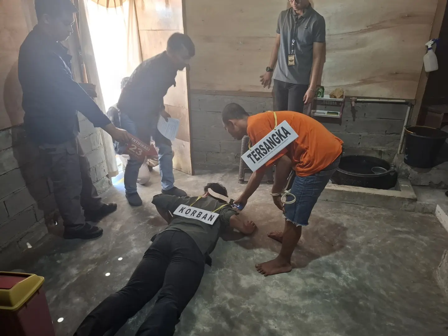 Tragis! Rekonstruksi Pembunuhan Sutarman: Terungkap Motif Pelaku yang Mengejutkan