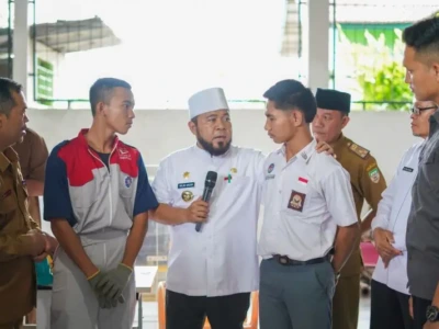 Kunjungan ke SMK Negeri 3 Seluma, Gubernur Bengkulu Bahas soal Lahan dan Rencana Pemberian Mobil