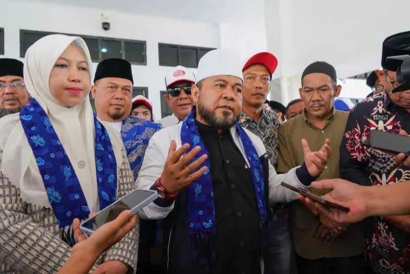Gubernur Helmi Hasan saat tiba di Bengkulu usai menjalani Retret Kepala Daerah di Magelang