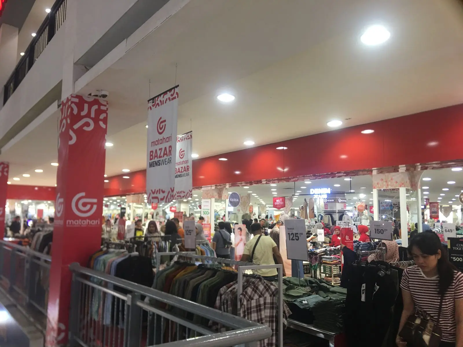 Lonjakan Pengunjung di Bencoolen Indah Mall Menjelang Lebaran, Diskon Besar Jadi Daya Tarik
