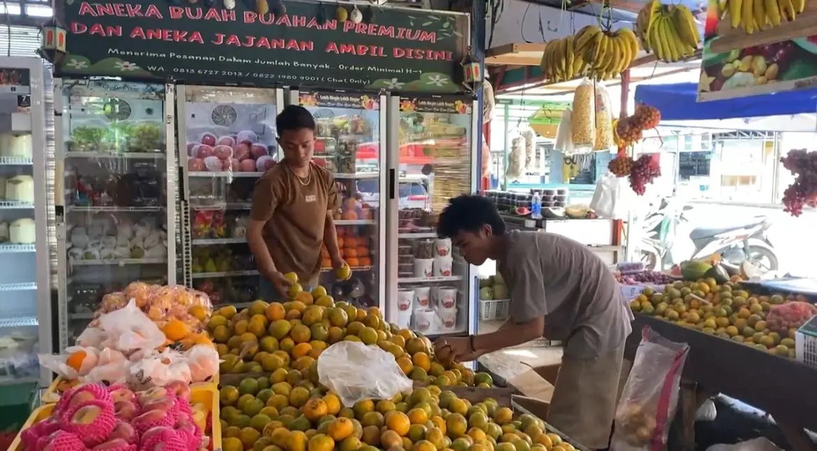 Penjualan Buah di Bengkulu Melonjak 70% Selama Ramadan, Harga Ikut Naik