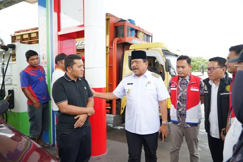 Wakil Gubernur Bengkulu, Mian, melakukan inspeksi mendadak (sidak) di dua SPBU di Kota Bengkulu pada Rabu (19/3).