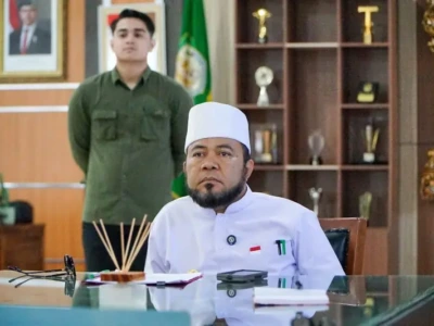 Gubernur Bengkulu Helmi Hasan
