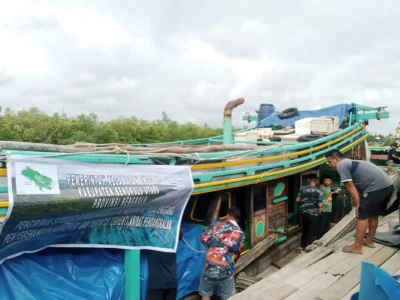 Tak Ada Solusi, Warga Enggano Nekat Seberangi Samudra Hindia Gunakan Kapal Kecil