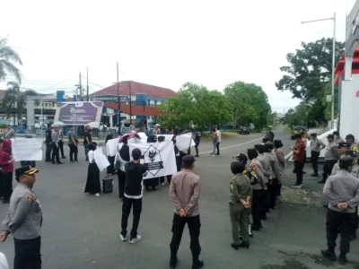 Aliansi Honorer Non Database Tuntut Perhatian dari Gubernur Bengkulu