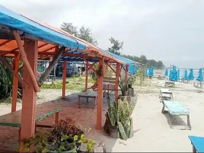 Pedagang di Pantai Berkas Bertahan, Sebut Bakal Melawan Jika Digusur Pemerintah