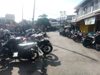 Area Parkir di Pasar Panorama Berbau Tak Sedap