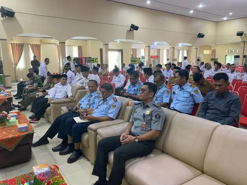 Kantor Imigrasi Kelas I TPI Bengkulu turut berpartisipasi aktif dalam rapat finalisasi yang diselenggarakan di Aula Asrama Haji Provinsi Bengkulu, Senin (28/4/2025).