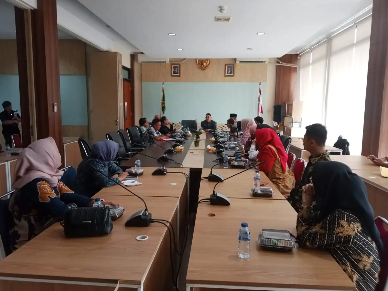 Tidak Puas Ngadu ke Gubernur, Aliansi Honorer Sambangi DPRD