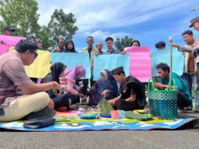 Masyarakat Adat Serawai Lawan Putusan Hakim Atas Tuduhan Mencuri di Wilayah Adat
