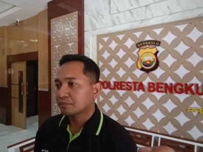 Orang Tua Tersangka Pembunuhan Dua Bocah Pilih Bertahan di Polresta Bengkulu Demi Keamanan