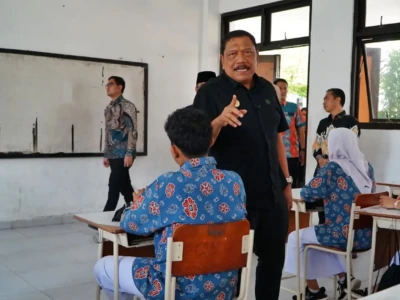 Wagub Mian Sebut Anggaran Makan Siswa SMKN 12 Tak Masuk Akal