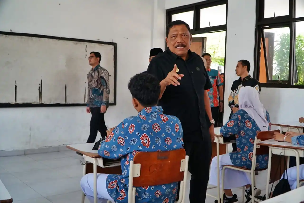 Wagub Mian Sebut Anggaran Makan Siswa SMKN 12 Tak Masuk Akal