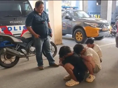 Brutal! Tiga Anggota Geng Motor di Bengkulu Tega Keroyok Pengendara yang Salah Sasaran