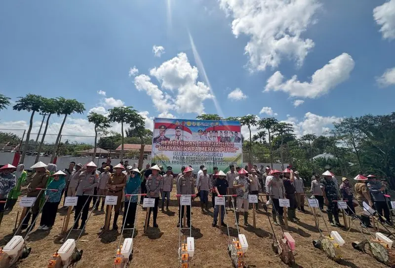 Jagung Bhayangkara Merah Putih Diluncurkan di Desa Kelobak