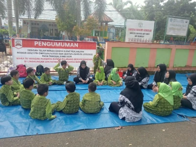 TK Permata Bunda Digembok UINFAS, Guru dan Murid Terpaksa Belajar di Jalan