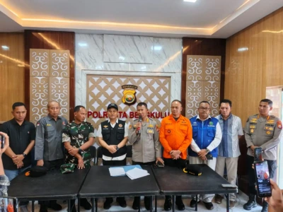 Update Tragedi Kapal Tenggelam di Bengkulu: Total Penumpang Menjadi 107 Orang, Korban Meninggal Naik Jadi 8 Jiwa