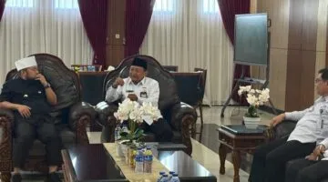 Helmi Hasan audiensi bersama Plt. Kepala Perwakilan BPKP Bengkulu, Sugimulyo, di Kantor Gubernur Bengkulu, Senin (23/6/2025).