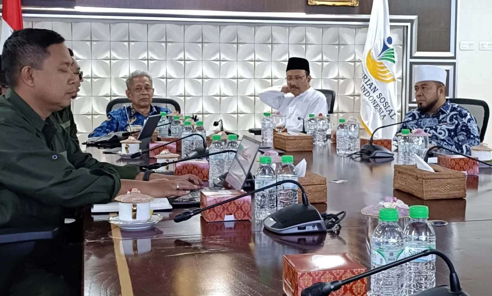 Pertemuan Gubernur Bengkulu Helmi Hasan dan Menteri Sosial Gus Ipul