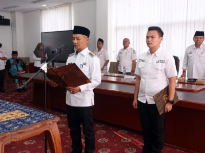 Dua Pejabat Administrator Dilantik Wabup Abdul Hamid