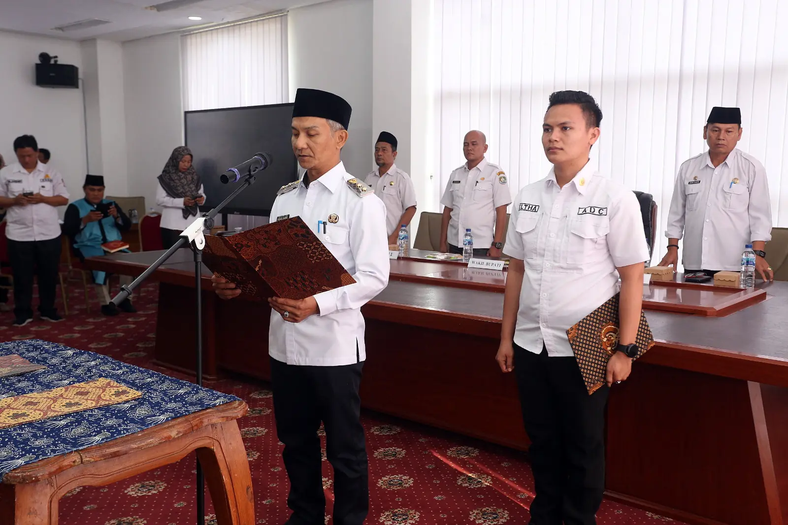 Dua Pejabat Administrator Dilantik Wabup Abdul Hamid