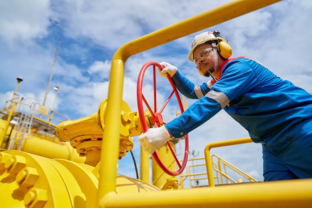 PT Perusahaan Gas Negara Tbk (PGN)