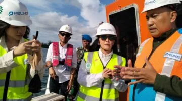 Tuntutan Warga Enggano ini juga disampaikan lewat anggota DPR Rike Diah Pitaloka saat meninjau Pulau Baai