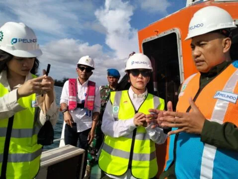 Tuntutan Warga Enggano ini juga disampaikan lewat anggota DPR Rike Diah Pitaloka saat meninjau Pulau Baai