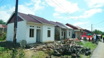 Penampakan empat unit rumah korban gempa di Kelurahan Betungan selesai dibangun