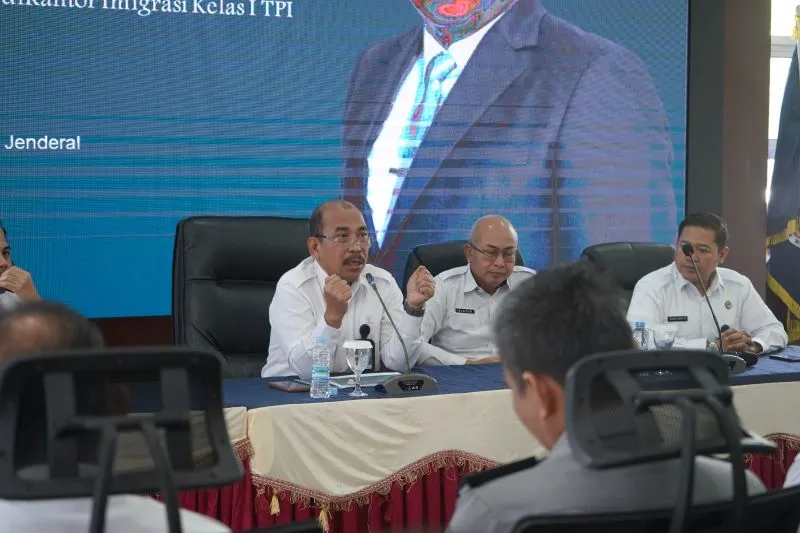 Kepala Kantor Wilayah Imigrasi Bengkulu Berikan Pengarahan Strategis kepada Pegawai Kanim dan Kanwil