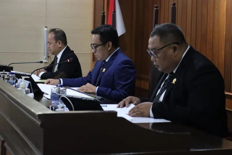 KPPU Jatuhkan Sanksi atas Dugaan Persekongkolan Tender EMU Proyek Kereta Cepat Jakarta-Bandung