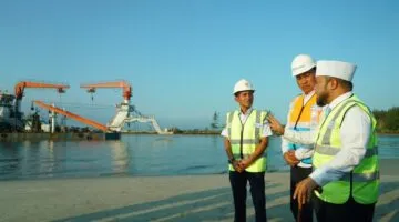 Helmi Hasan meninjau pengerukan alur Pulau Baai