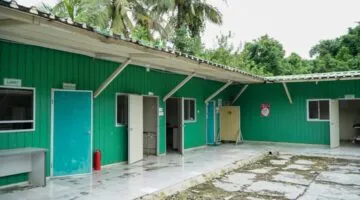 Rumah Sakit Bergerak di Desa Malakoni, Kecamatan Enggano